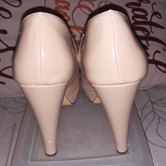 Its OK.. tan platform heel - Picture 3 of 5